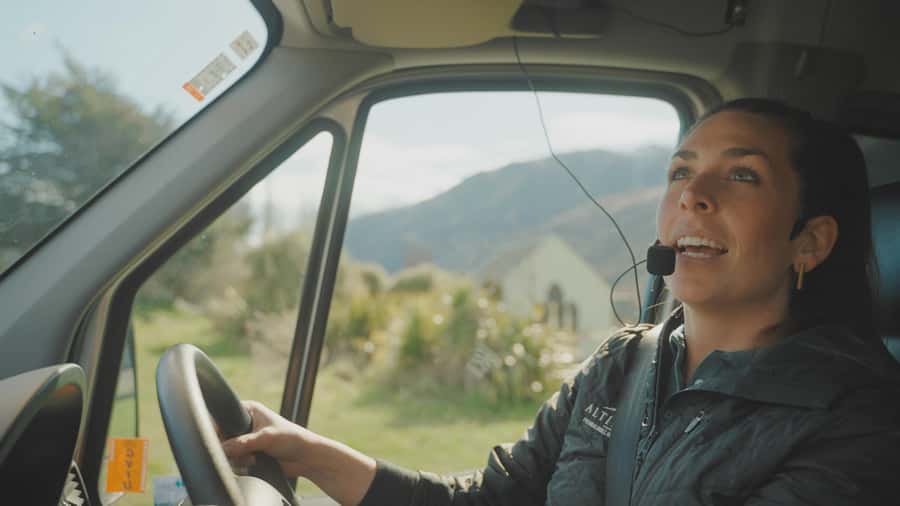 Queenstown: Helicopter & Wine Tasting Tour - Premium van comfort and keeping a small group happy (max 14)