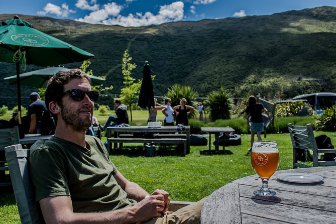 Queenstown Hop-on Hop-off Evening Beer Tour - Stops 6–10: Cheesery snacks, Arrowtown wine, Church Cellar Door, Strike Bowl, Canyon Brewing