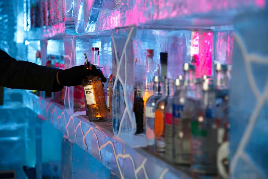 Queenstown: Ice Bar Entry with Warm Winter Gear and Drink - Drinks in ice glasses: choosing cocktails, mocktails, and fun extras
