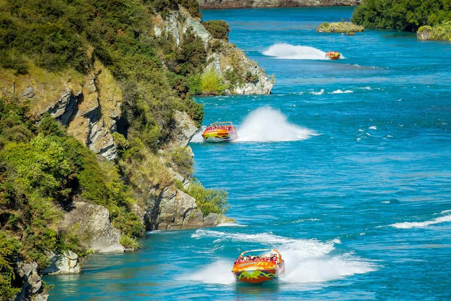 Queenstown: Jet Boat Adventure with Thunder Jet - The signature thrill: 360 spins at high speed