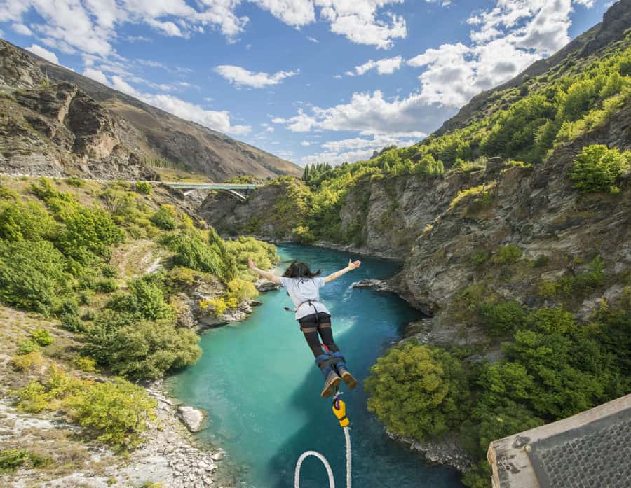 Queenstown: Kawarau Bridge Bungy - World's First Bungy! - What the 1–150 minutes feels like on site (and why timing varies)