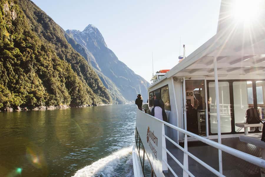 Queenstown: Milford Sound Flight and Cruise - Who should book this, and who might regret it