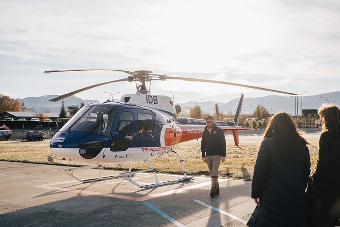 Queenstown: Pilot's Choice Helicopter Flight with alpine landing - Cabin time, pilot skills, and how the ride feels up close