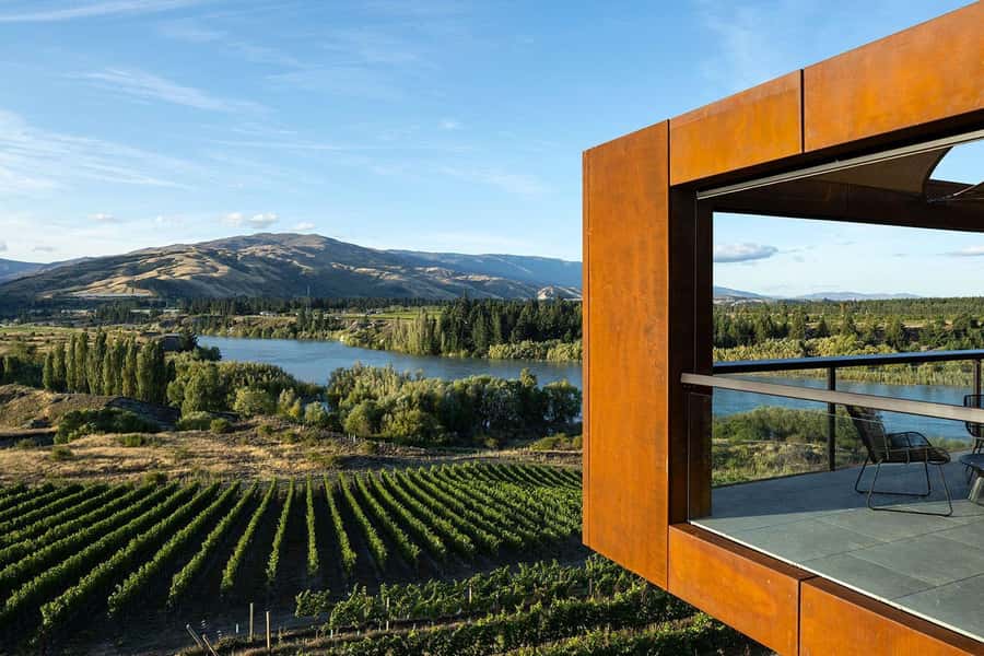 Queenstown: Premium Full-Day Central Otago Wine Tasting Tour - Key highlights at a glance