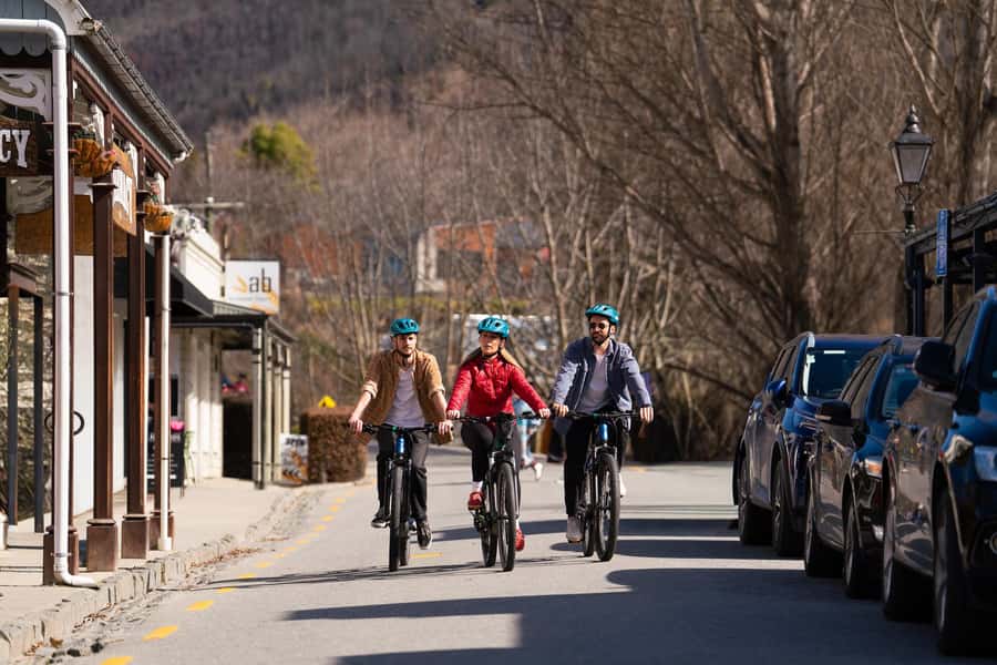 Queenstown: Self-Guided Bike Ride on the Arrow Bridges Trail - Bikes, Effort, and Pacing: Standard vs E-Bikes