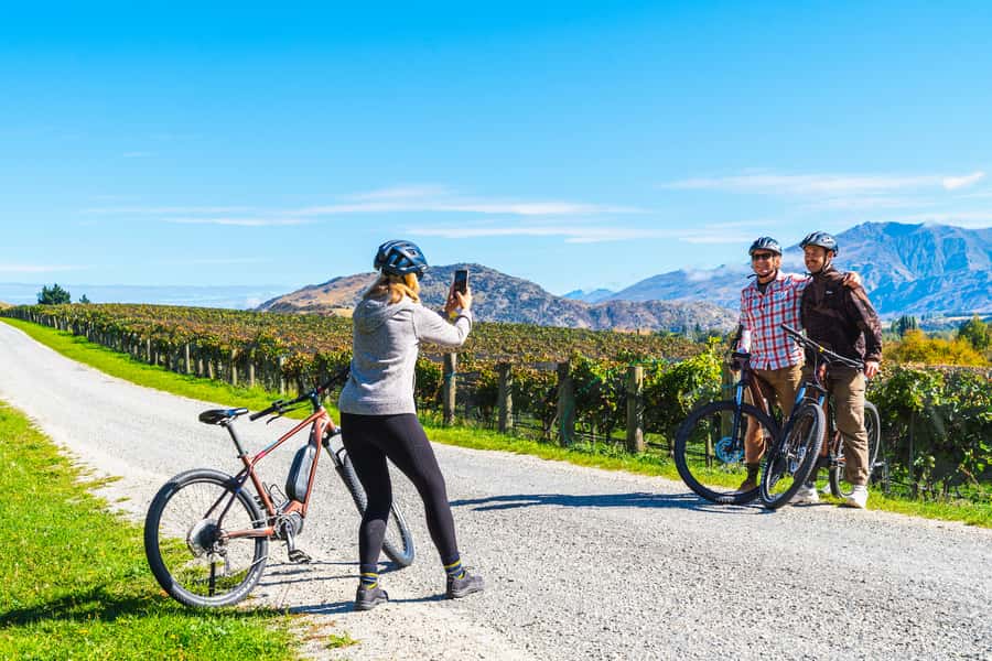 Queenstown: Self-Guided Gibbston Valley Wineries Bike Tour - Queenstown to Gibbston by bike: the big idea and why it works