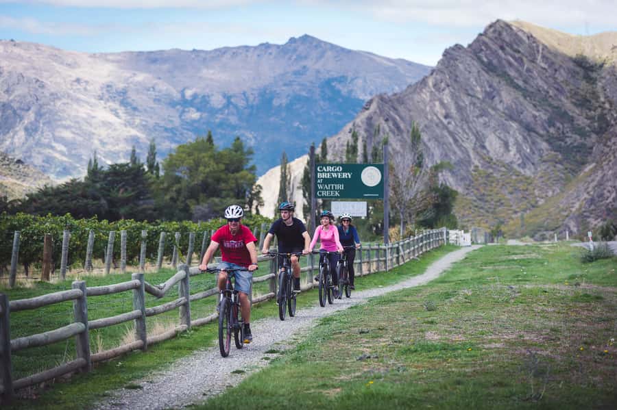 Queenstown: Self-Guided Gibbston Valley Wineries Bike Tour - Getting fitted and oriented at Around The Basin