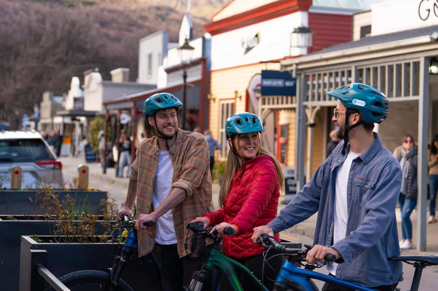 Queenstown: Self-Guided Gibbston Valley Wineries Bike Tour - The ride itself: rivers, suspension bridges, and the Kawarau Bridge area