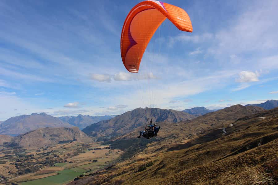 Queenstown: Tandem Paragliding Experience - Why Coronet Peak is such a good place to fly