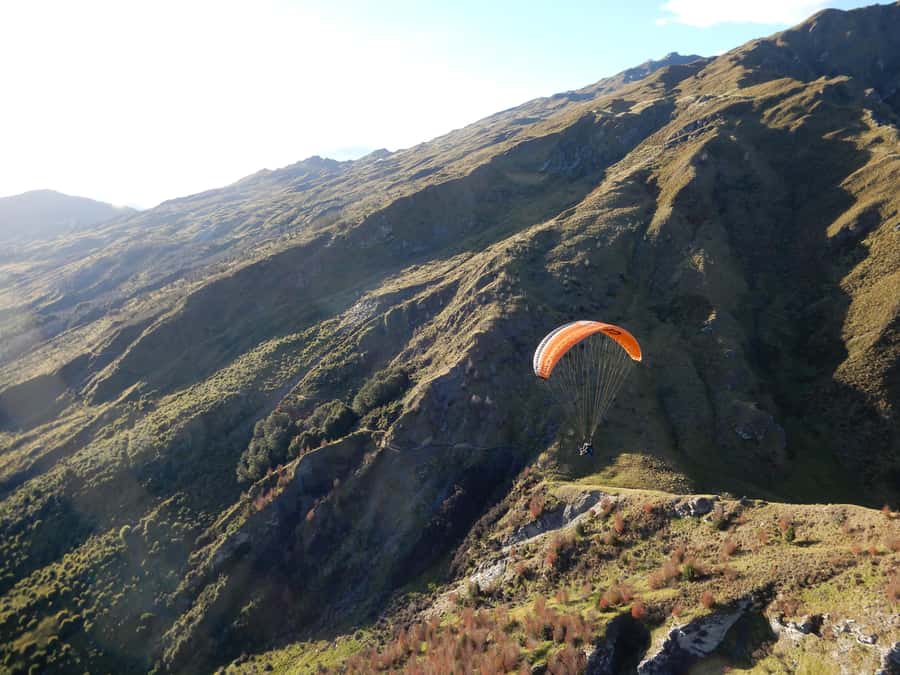 Queenstown: Tandem Paragliding Experience - Coronet Peak flight: airtime, controls, and optional tricks