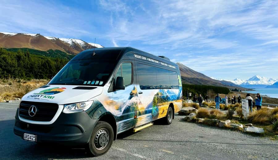 Queenstown to Christchurch via Mt Cook One-Way Tour - Lindis Pass and Oamarama: alpine photos plus a human-scale pause