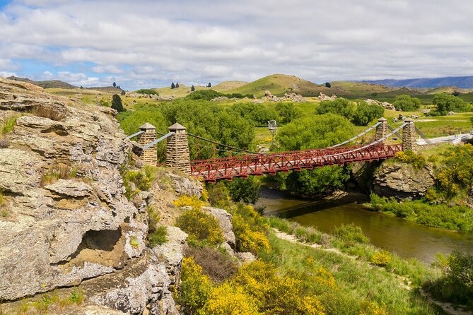 Queenstown to Dunedin with Taieri Gorge Train One-Way Tour - Key highlights worth waking up for