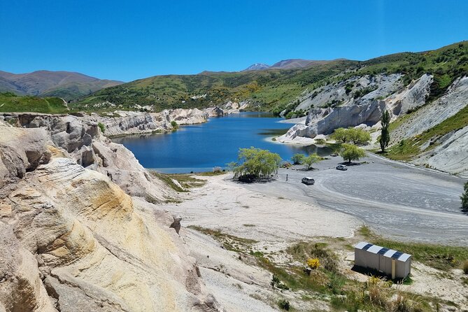 Queenstown to Dunedin with Taieri Gorge Train One-Way Tour - Price and logistics: why this one-way tour can be good value