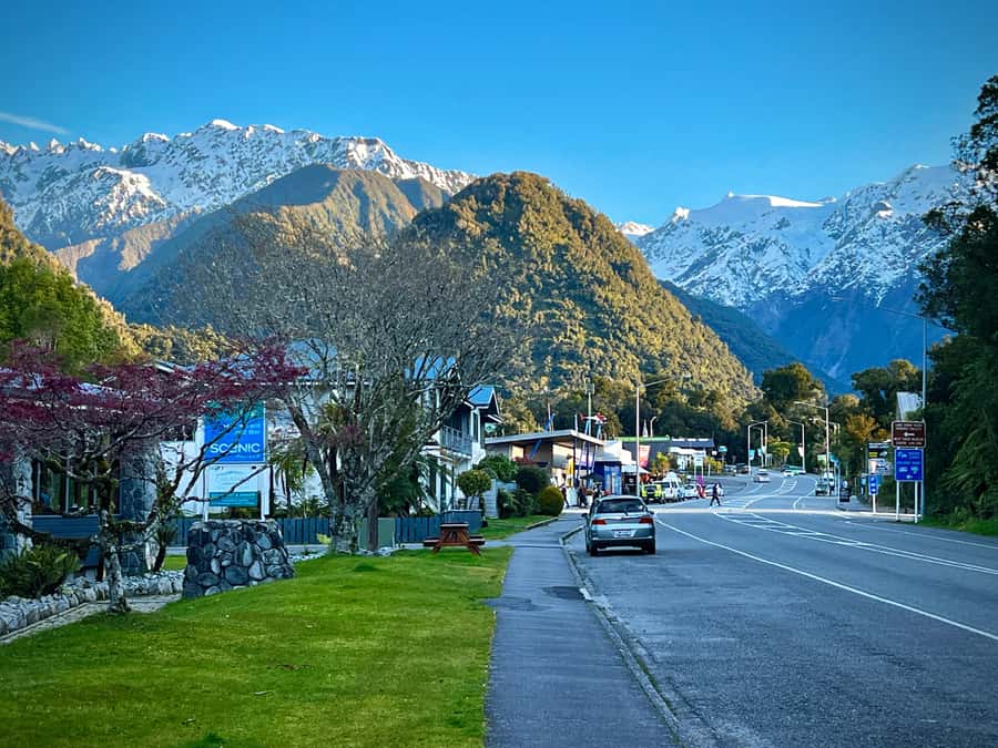 Queenstown to Franz Josef small group tour (one-way) - Thunder Creek Falls: short walk, scenic reward, easy pacing