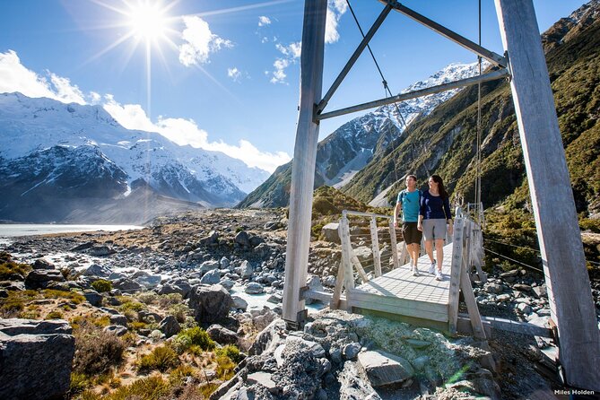 Queenstown to Lake Tekapo via Mt Cook One-Way Small Group Tour - Omarama: A Short Break That Resets the Day