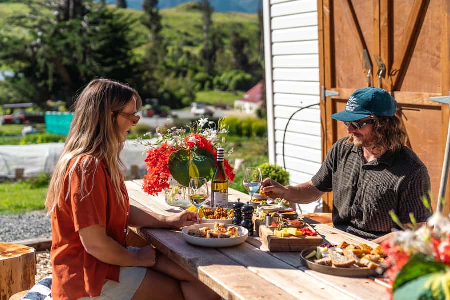 Queenstown: Walter Peak Garden to Table Experience - Getting there: meeting at the wharf or RealNZ Queenstown Visitor Centre