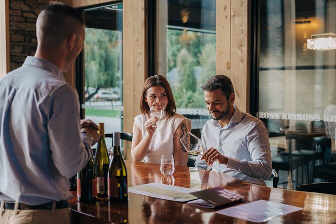 Queenstown Wine & Food Tour: Scenery, Tastings & Delicious Lunch! - Getting From Queenstown Without Stress: Transfers and Small-Group Pace