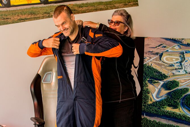 Radical U-Drive - Highlands Motorsport and Tourism Park - Gear changes with a 6-speed paddle shift: the small detail that makes it real