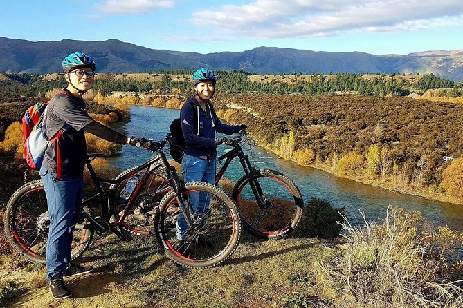 Riverside Electric Bike Tour - Guides (John and Scott) set the tone for comfort and confidence