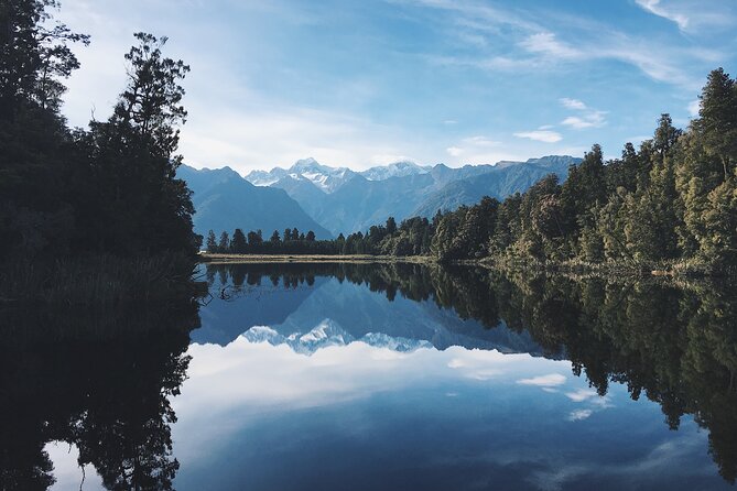 Routeburn Track Guided Hike (Full Day) - Food and hydration on a 22 km day: lunch, snacks, bottled water