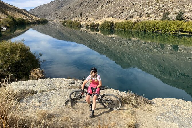 Roxburgh Gorge Bike Hire with Jet Boat & Return Shuttle Included - Stop 2: Roxburgh Gorge riding toward Doctors Point