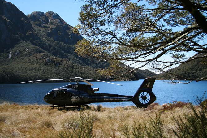 The Ultimate Milford Sound Experience by Helicopter from Queenstown - Stop 2: Alpine Lakes and the Sutherland Falls Area