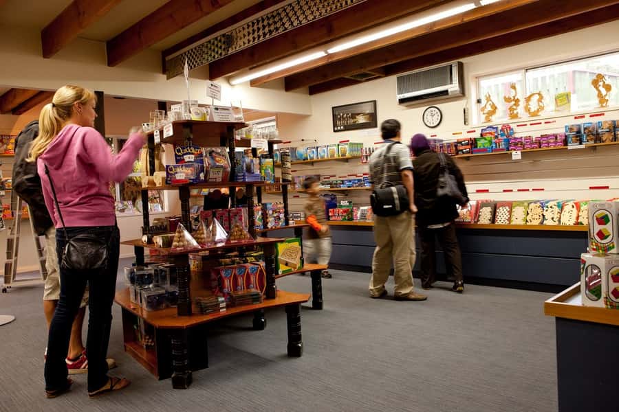 Wanaka: Combo Entry to Puzzling World - Illusion Rooms: Six Indoor Reality Checks