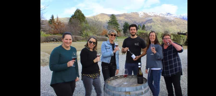 Wanaka: Full Day Wine Tour Hidden Gems - What the Guide Actually Adds (and Why It Shows)