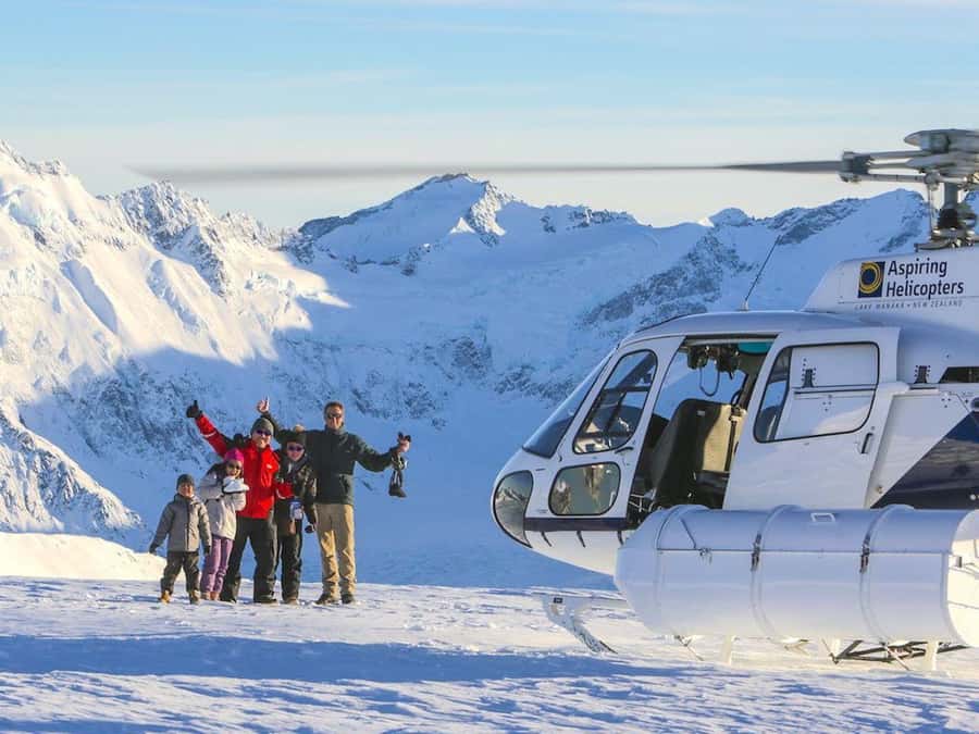 Wanaka: Scenic Helicopter Flight with Glacier Experience - The Glacier Landing Moment: Your 10-Minute Snow Stop
