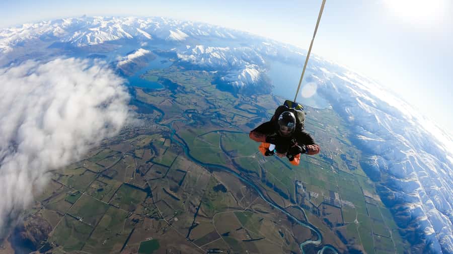 Wanaka: Tandem Skydive Experience - Picking your altitude: 9,000 to 15,000 feet over Wanaka
