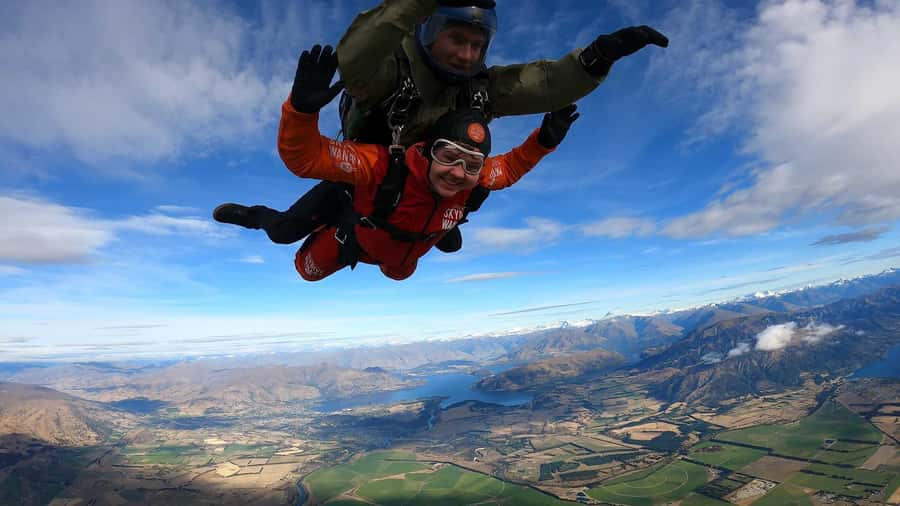 Wanaka: Tandem Skydive Experience - Landing under canopy: why the quiet part matters